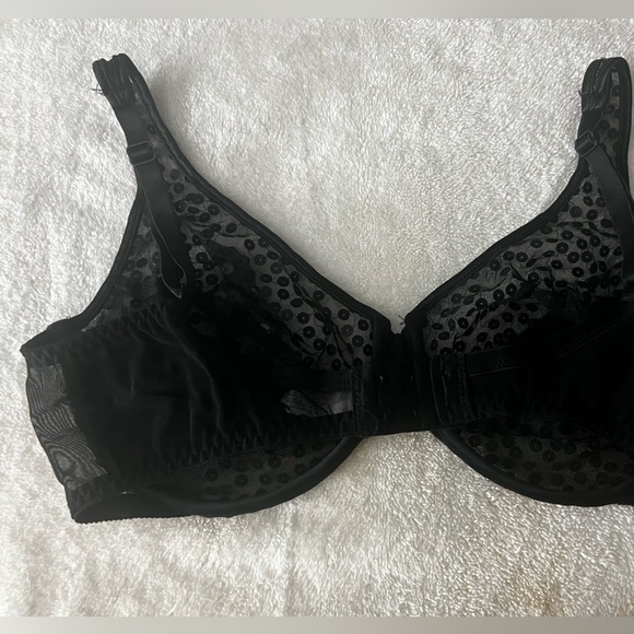 Victoria's Secret Black Sequin Embellished Bra - Picture 5 of 16